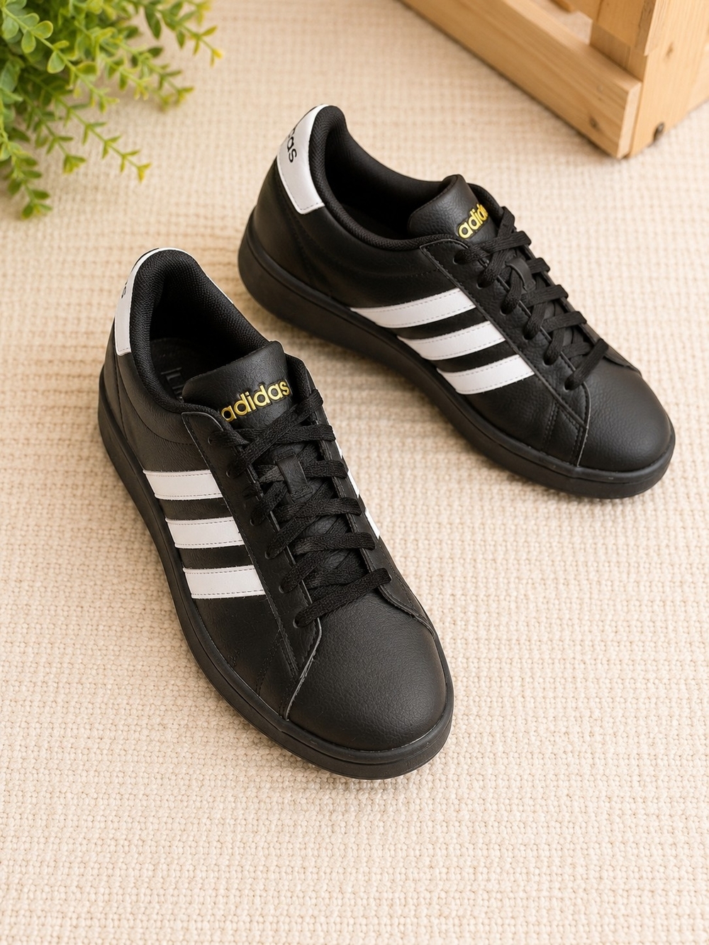 adidas Women's Black & White Classic Trainer